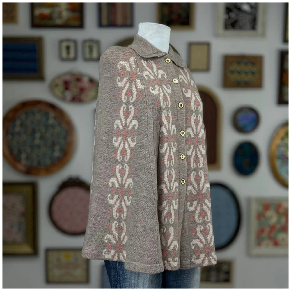 Anthro “Flowering Pompona Cape” by Madchen - Picture 4 of 16